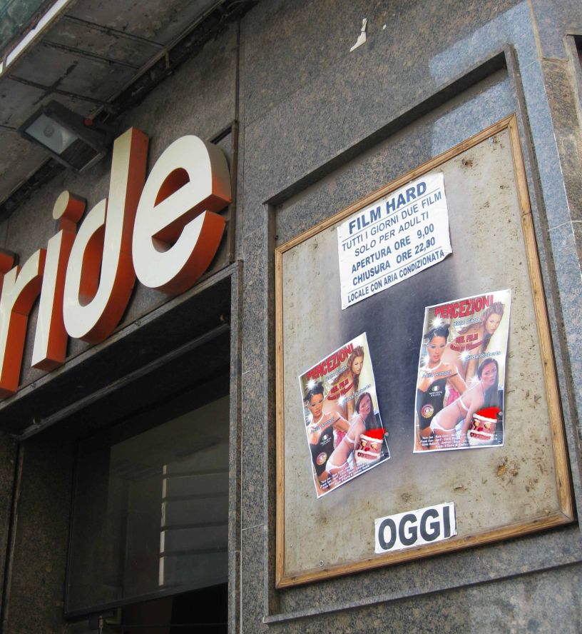 Naples sex cinema