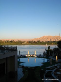 lotus hotel luxor egypt www.johnnyspangles.com