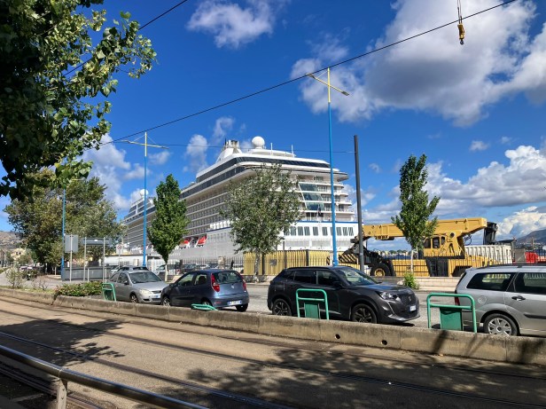 messina travel guide johnnnyspangles.com